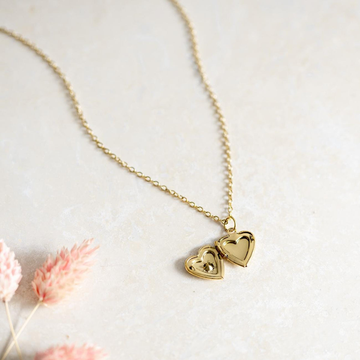 Gold Heart Locket Necklace, Photo Keepsake Gift for Her, Sentimental Necklace, Birthday Gift for Daughter Mum Wife